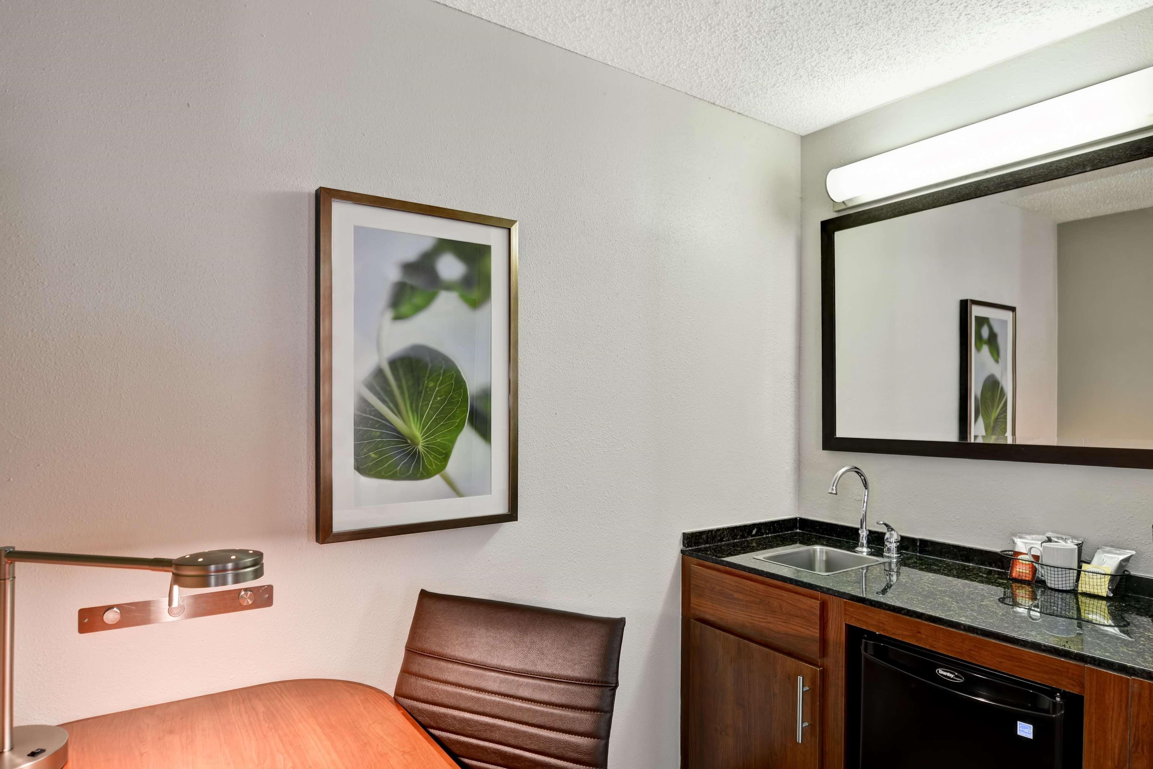 Hyatt Place Birmingham/Хувър Екстериор снимка