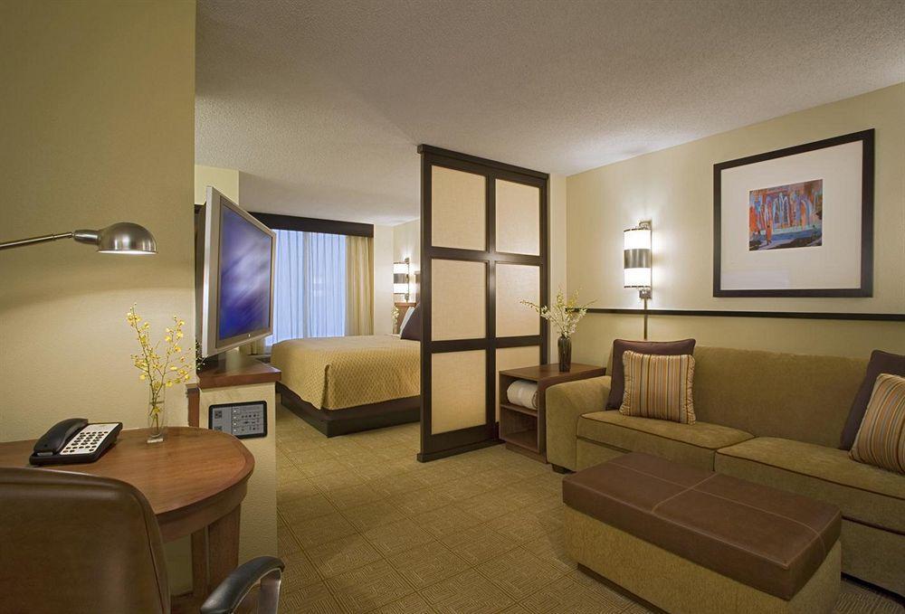 Hyatt Place Birmingham/Хувър Екстериор снимка