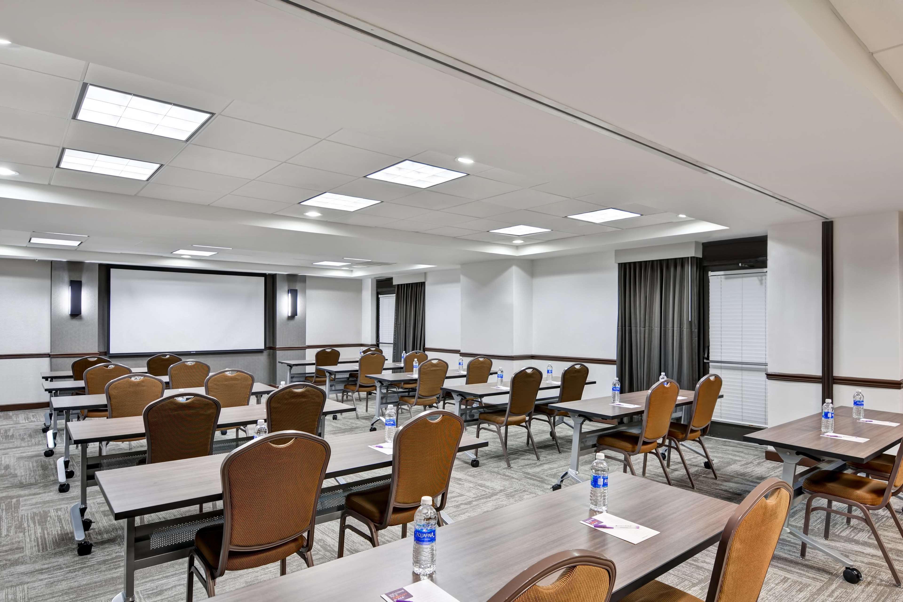 Hyatt Place Birmingham/Хувър Екстериор снимка